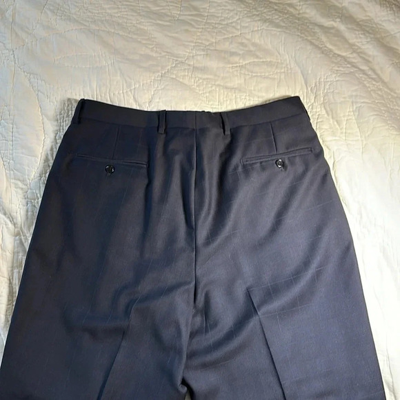 Luciano Natazzi Men’s Two Piece Italian Suit R36 Blue Pinstripe. - Picture 11 of 13